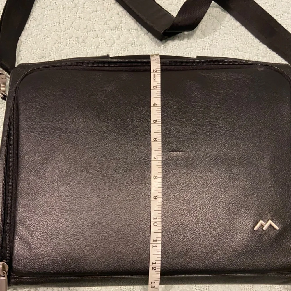 Brenthaven Black Laptop Case – Great Condition